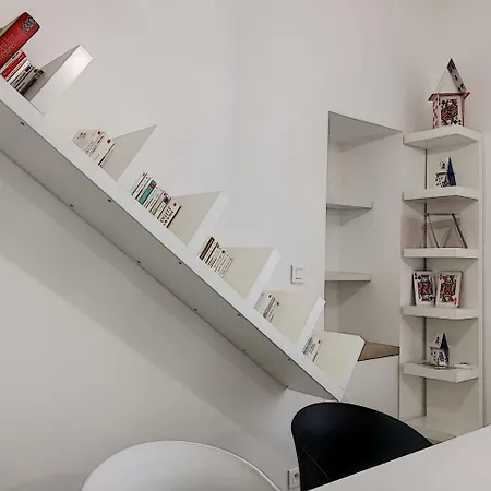 Nestor&jeeves - House Of Cards - - Very Close Sea Apartment *